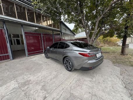 Toyota Camry, 2026 — 照片 3