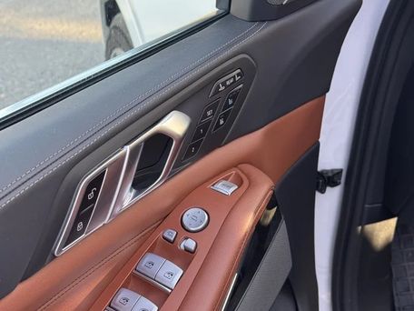 BMW X7, 2023 — photo 6