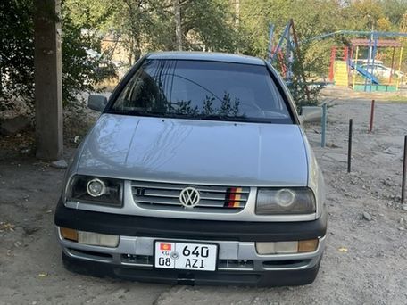 Volkswagen Vento, 1993 — 照片 4