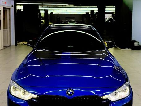 BMW 3 серии, 2018 — 照片 1