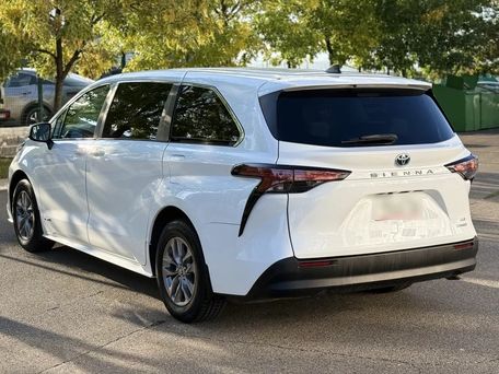 Toyota Sienna, 2021 — photo 3