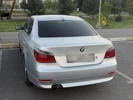 BMW 5 серии, 2005 — 照片 3