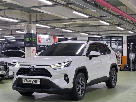 Toyota RAV4, 2022 — фото 1