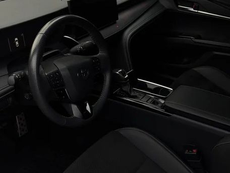 Toyota Camry, 2023 — photo 2