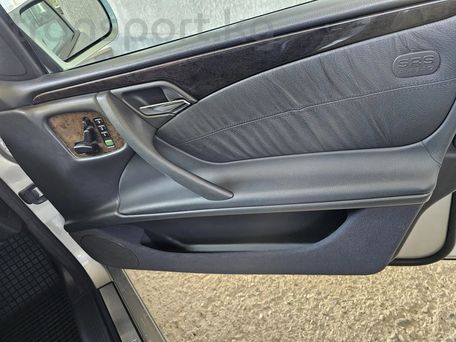 Mercedes-Benz E-Класс, 2001 — 照片 4