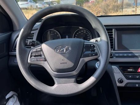 Hyundai Avante, 2018 — 照片 2