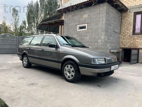 Volkswagen Passat, 1993 — сүрөт 17