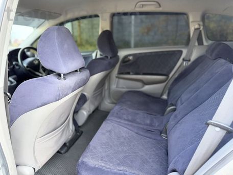 Honda Stream, 2004 — фото 7