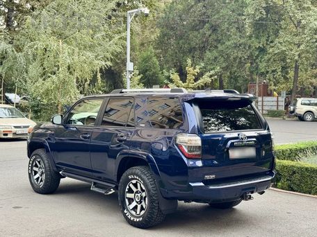 Toyota 4Runner, 2019 — фото 6