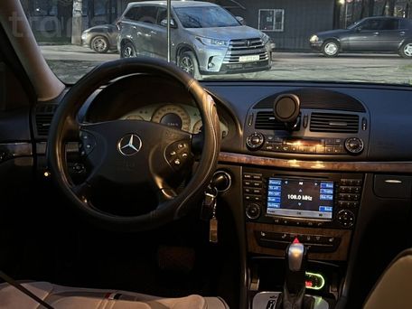 Mercedes-Benz E-Класс, 2003 — 照片 6