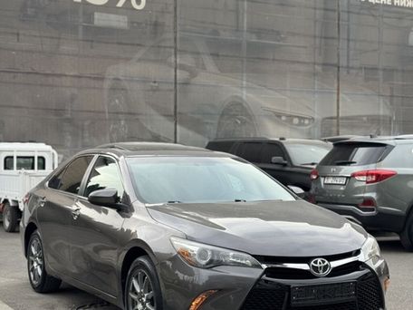 Toyota Camry, 2017 — 照片 3