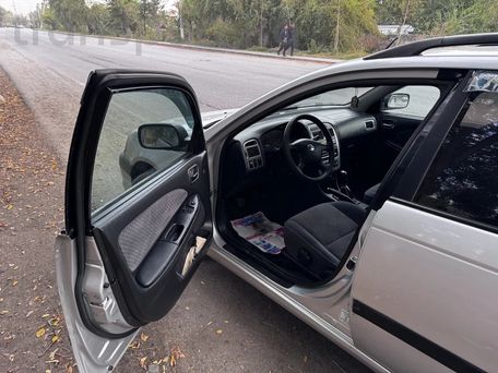 Toyota Avensis, 2001 — сүрөт 9