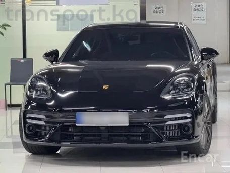 Porsche Panamera, 2023