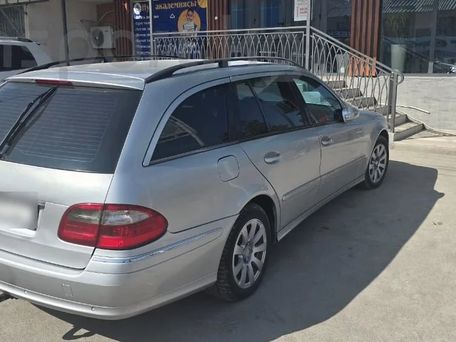 Mercedes-Benz E-Class, 2003 — photo 3