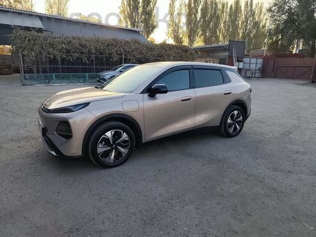 Changan Qiyuan Q05, 2025 — photo 1