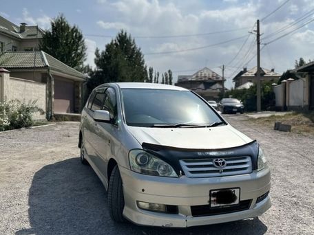 Toyota Ipsum, 2002