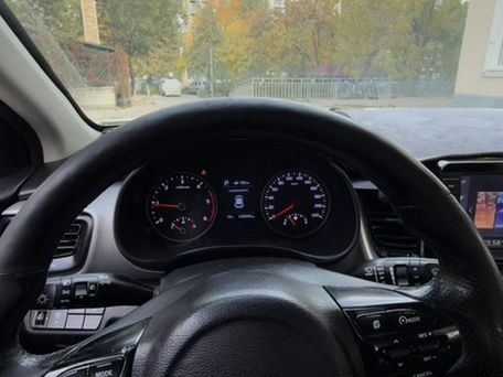 Kia Stonic, 2018 — photo 8