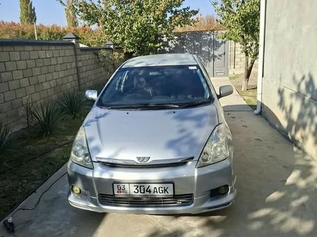 Toyota Wish, 2003 — сүрөт 1