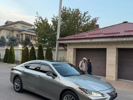 Lexus ES, 2020 — 照片 1