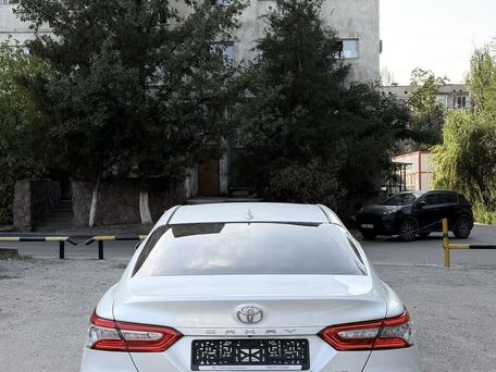 Toyota Camry, 2018 — сүрөт 4