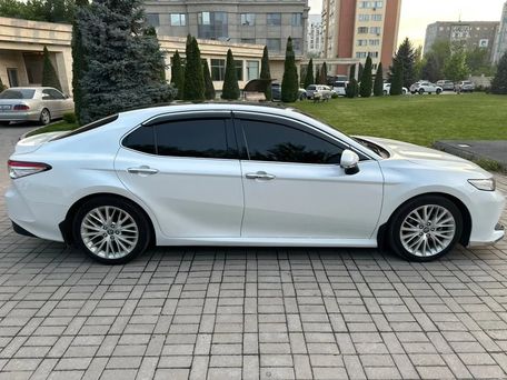 Toyota Camry, 2018 — 照片 3