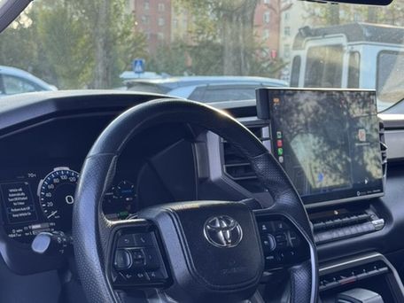 Toyota Tundra, 2023 — сүрөт 8