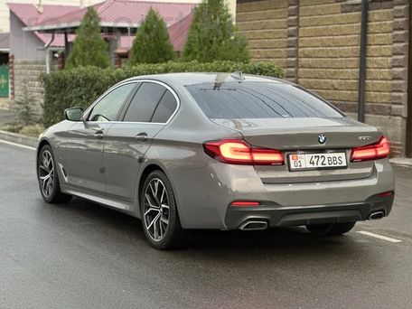 BMW 5 серии, 2021 — 照片 4