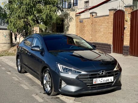 Hyundai Avante, 2019 — 照片 1