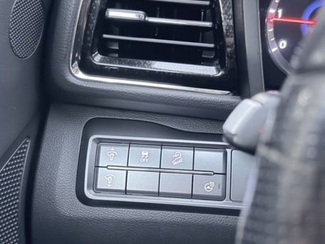 SsangYong Tivoli, 2019 — photo 8