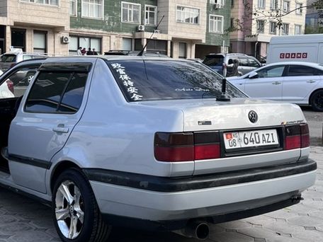 Volkswagen Vento, 1993 — 照片 5