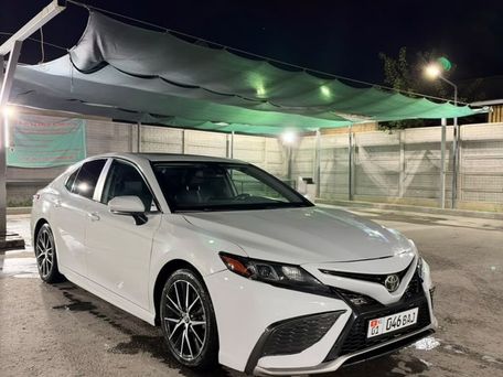 Toyota Camry, 2021 — сүрөт 1