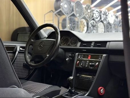 Mercedes-Benz E-Класс, 1992 — photo 6