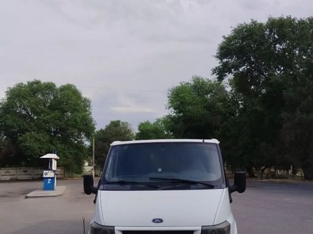 Ford Transit, 2001 — 照片 2
