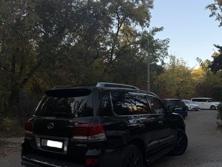 Lexus LX, 2012 — photo 2