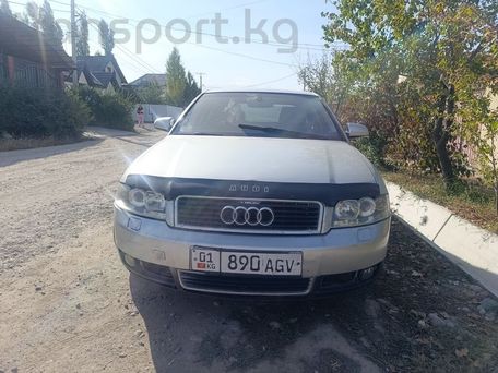 Audi A4, 2001 — 照片 1