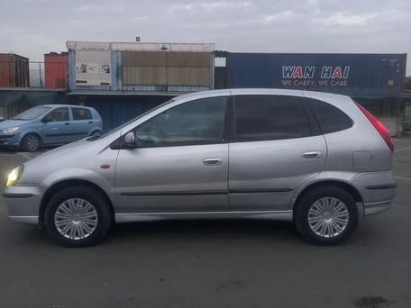 Nissan Almera Tino, 2002 — фото 3