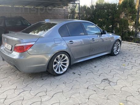 BMW 5 серии, 2009 — 照片 6
