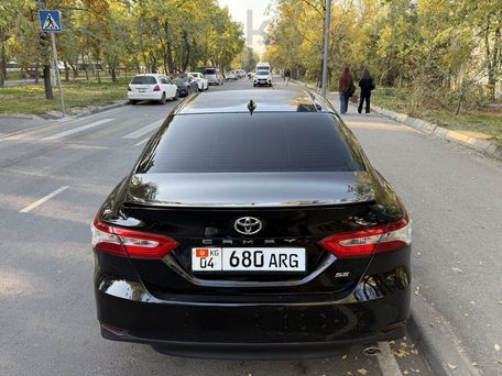 Toyota Camry, 2018 — 照片 5