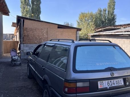 Volkswagen Passat, 1989 — photo 1