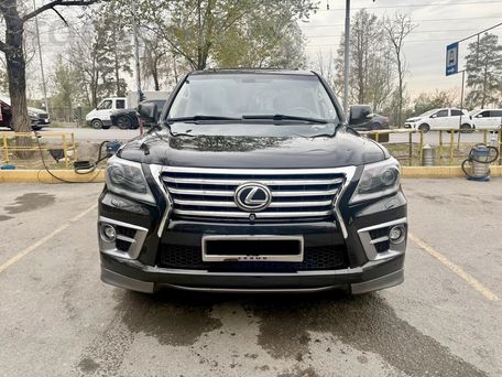 Lexus LX, 2010 — photo 2