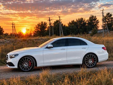 Mercedes-Benz E-Класс, 2020 — фото 2