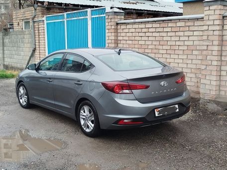 Hyundai Elantra, 2019