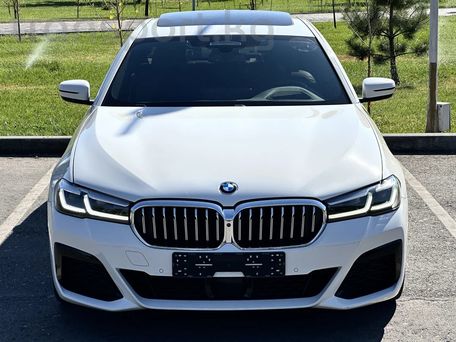 BMW 5 серии, 2021 — 照片 3