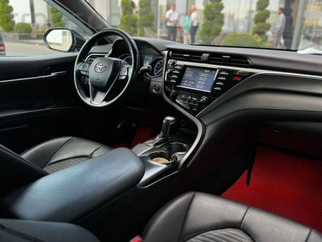 Toyota Camry, 2017 — сүрөт 10