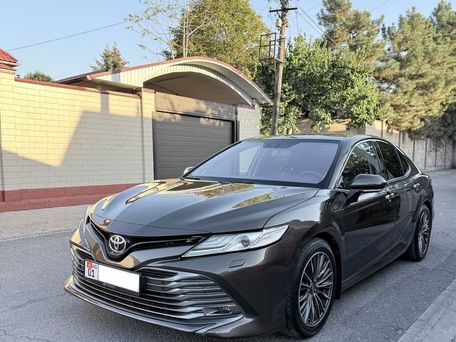 Toyota Camry, 2018 — фото 1
