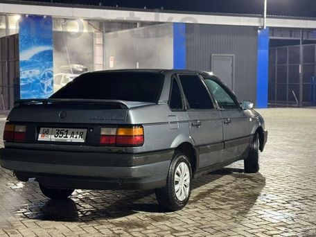 Volkswagen Passat, 1990 — 照片 5