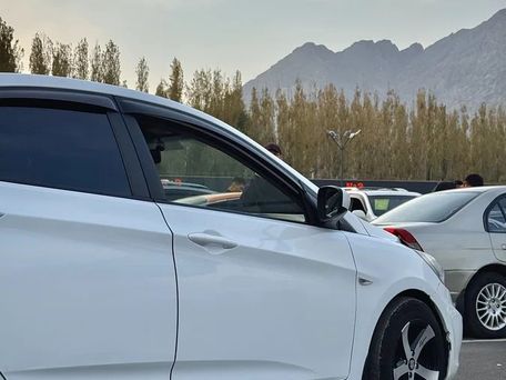Hyundai Solaris, 2013 — 照片 3