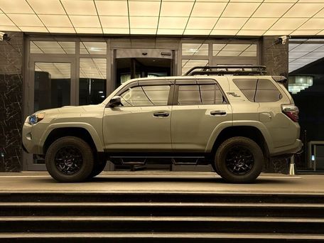 Toyota 4Runner, 2023 — фото 1