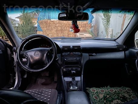 Mercedes-Benz C-Класс, 2003 — 照片 11