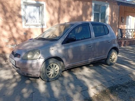 Toyota Vitz, 2000 — 照片 2
